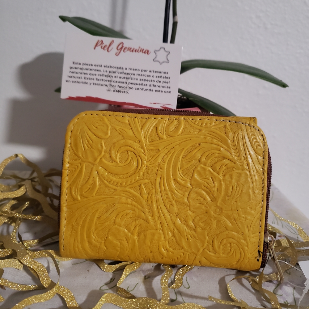 SALE❗❗🔴 Chic Yellow Embossed Leather Wallet